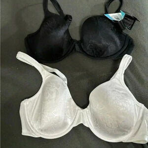 Vanity Fair set of 2 bras 38C